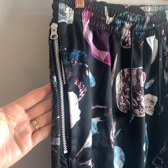 Nike joggers - Picture 2 of 7